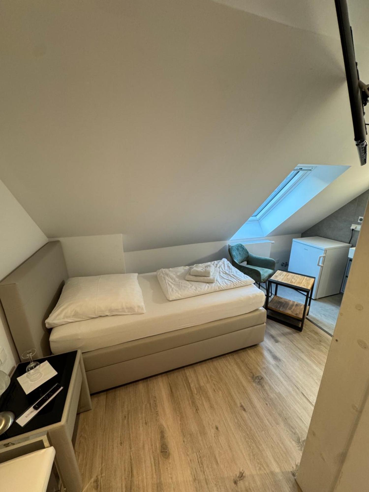 Restaurant Trocadero Hotel Hannover Ngoại thất bức ảnh